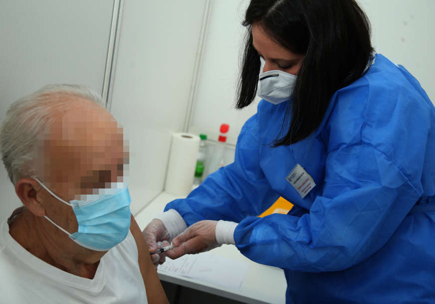U danu vakcinisano oko 5.000 građana: Imunizacija  obavljena u 59 lokalnih zajednica u Srpskoj