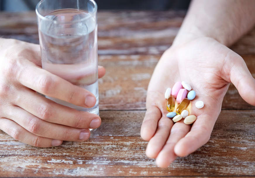 Nova studija potvrdila: Teže ćete se zaraziti koronom ako uzimate neke vitamine