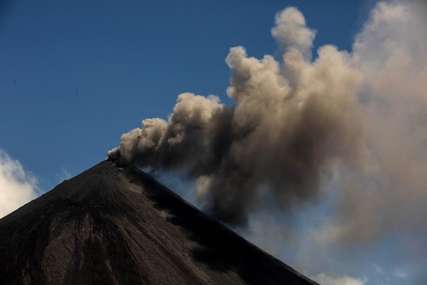 "Bio sam u KRATERU VULKANA" Dronom prišao toliko blizu vulkanu da je vrućina otopila letjelicu (VIDEO)