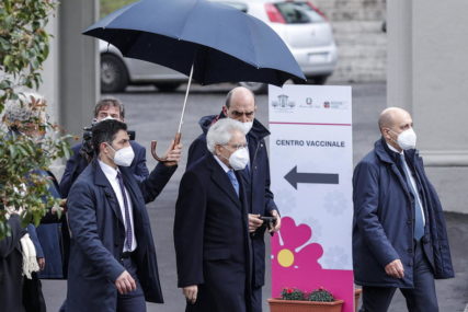 MATARELA IMA 80 GODINA Italijanski predsjednik primio vakcinu protiv korona virusa