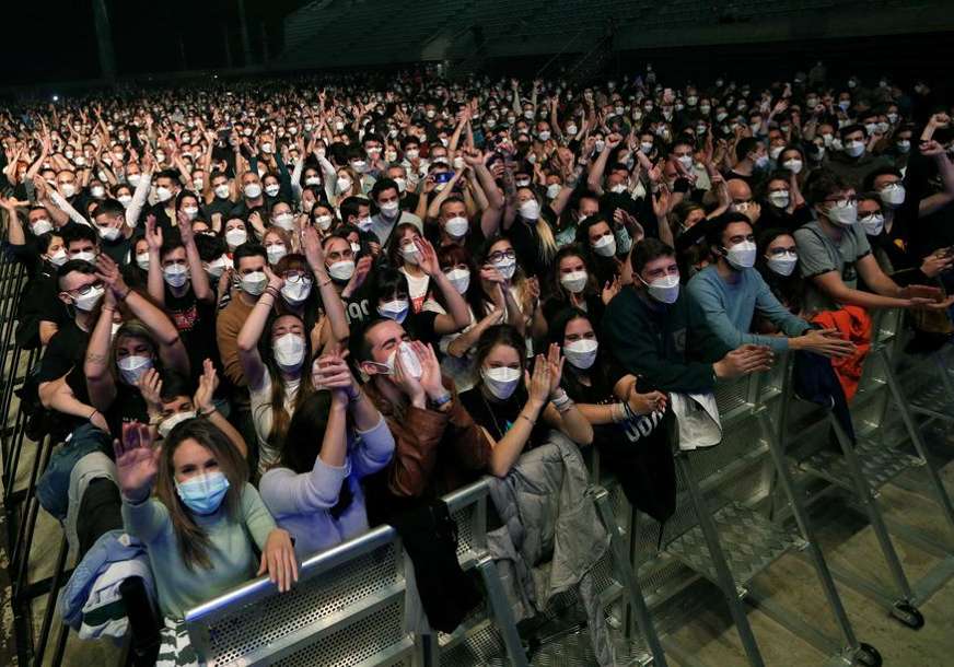 Španski eksperiment: Na koncertu bilo 5.000 sa maskama i nakon testiranja