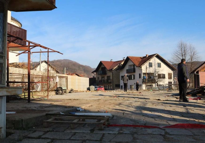 INVESTICIJA OD 76.000 KM Počela rekonstrukcija zelene pijace u Mrkonjić Gradu