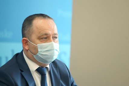 Maksimović obišao oboljele od korone: Zahvalni smo za povjerenje pacijenata