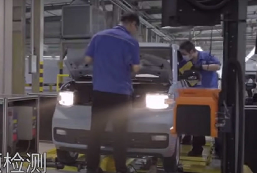 U Kini predstavljen električni automobil koji prečišćava vazduh