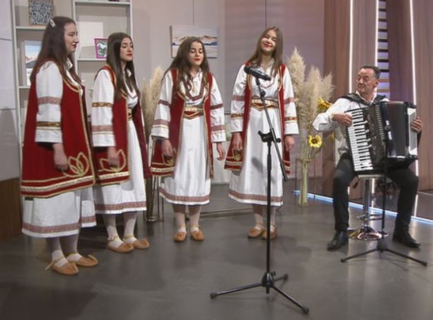 Etno ansambl "Uspomene" iz Drvara snima srpsko-rusku pjesmu (VIDEO)