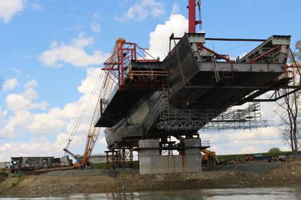 POSAO OD 250 MILIONA EVRA Napreduje izgradnja mosta preko Save na dionici Sremska Rača-Kuzmin