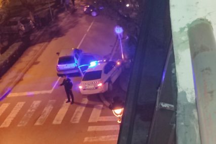 RAZBOJNIK POBJEGAO Policija u Gradiški krenula na intervenciju, pa se sudarila