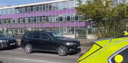 Policija evakuisala studente: Pucnjava kod koledža u Engleskoj (VIDEO)