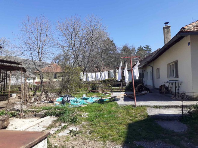 PROBLEM SA LEGALIZACIJOM IMOVINE Srpska porodica Kovačić u Livnu u strahu od rušenja kuće