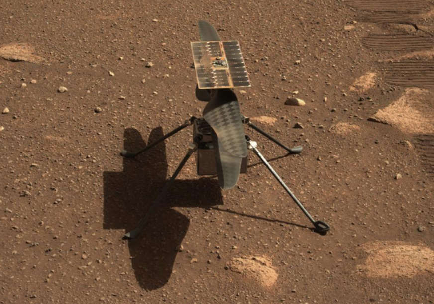 NASA pokušava ISTORIJSKI LET mini helikoptera na Marsu