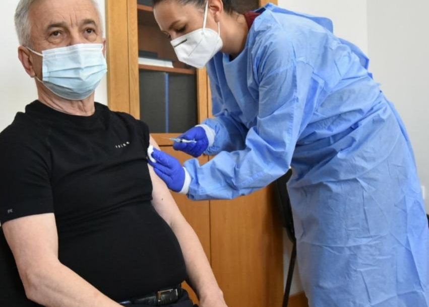 Predsjednik Narodne skupštine Srpske primio "Sinovak" vakcinu: Čubrilović vakcinisan protiv korona virusa