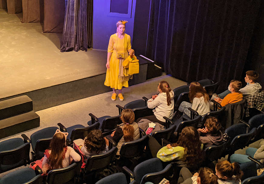 Uspješna turneja Nevid teatra u Srbiji: Princeza Zlatka igrala pred više od hiljadu djece