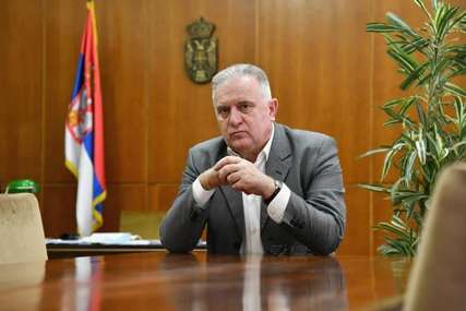 Ratko Dmitrović priključen na KISEONIK: Pogoršano stanje ministra u Vladi Srbije