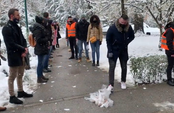 ŽELE HITNO RJEŠENJE Protesti studenata u Sarajevu: U 21. vijeku mi se borimo za hranu (VIDEO)