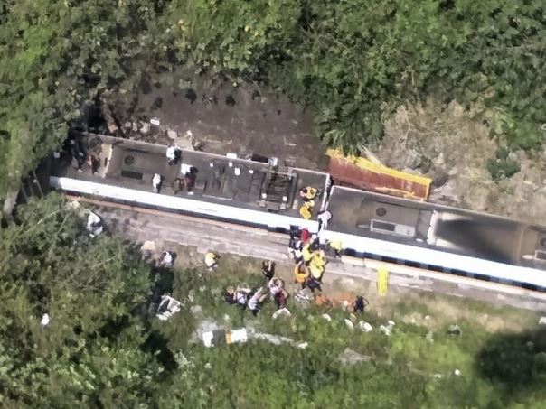 "Ljudi su padali jedni preko drugih, bilo je strašno" Broj poginulih u željezničkoj nesreći na Tajvanu porastao na 48
