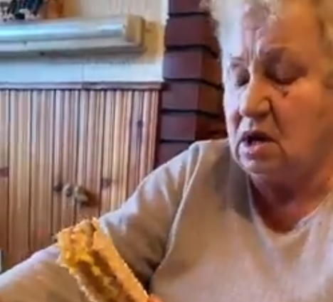 "Volim da se družim" Dragica je napoznatija Instagram baka (VIDEO)