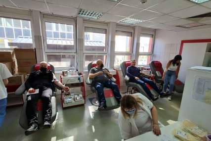 Spasimo nekome život: Iz Crvenog Krsta pozivaju građane da učestvuju u akciji dobrovoljnog davanja krvi (FOTO)