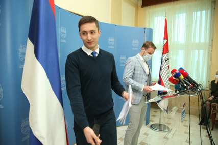 I dalje pod znakom pitanja: Stanivuković poručio da se nada da će Banjaluka u srijedu dobiti "kakav-takav budžet" (FOTO)