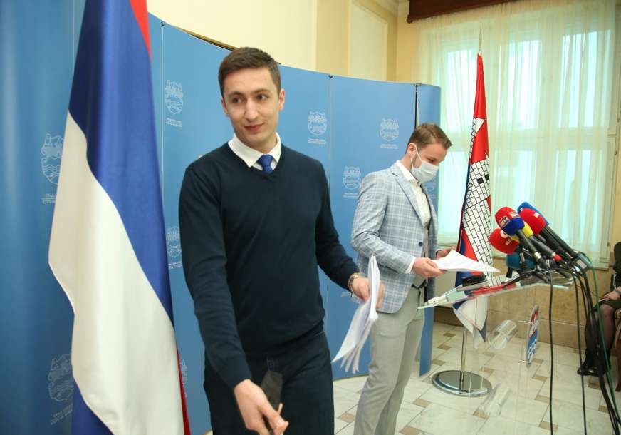 I dalje pod znakom pitanja: Stanivuković poručio da se nada da će Banjaluka u srijedu dobiti "kakav-takav budžet" (FOTO)