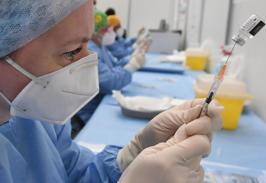 STIŽE SPUTNJIK LAJT Rusija bi uskoro mogla da odobri vakcinu koja se daje u jednoj dozi