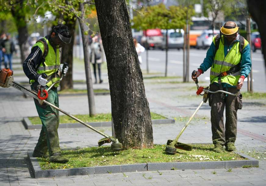 Novac ide preduzećima zaduženim za javnu higijenu i zelenilo: Za neplaćene račune Grad daje 860.000 KM (FOTO)