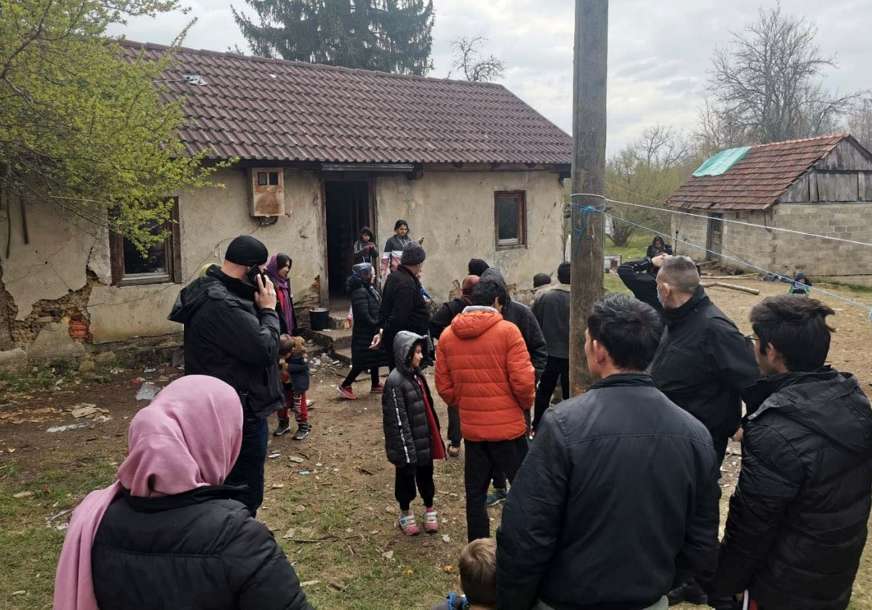 Izmješteni iz napuštenih objekata: Devet migrantskih porodica smješteno u migrantske centre