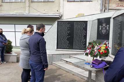 POMEN U ŠAMCU Sjećanje na poginule borce Vojske Republike Srpske i civile
