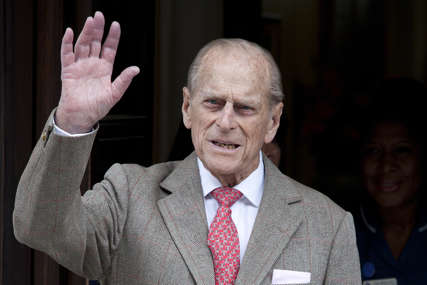 NA IZNENAĐENE MNOGIH  Kraljevska porodica objavila dosad neviđene fotografije princa Filipa (FOTO)