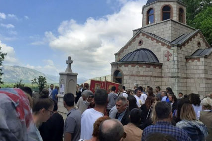 Čuvari pravoslavne tradicije u Hercegovini: Vaskrs u zavičaju Svetog Vasilija (FOTO)