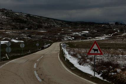 Hladno vrijeme donosi prve probleme: Na putevima širom Srpske poledica zbog minusa