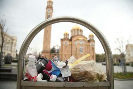 Umjesto cvijeća, prošlo proljeće obilježilo je smeće: Prije samo godinu dana Banjaluka se gušila u otpadu (FOTO)