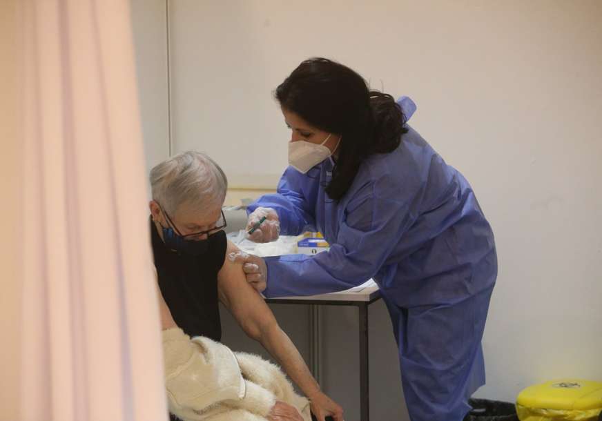Vakcinisano 197 osoba, revakcinisano 10: Nastavljena imunizacija u Istočnom Novom Sarajevu i Istočnoj Ilidži
