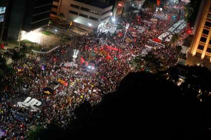 BIJES U BRAZILU Hiljade demonstranata tražilo ostavku Bolsonara (VIDEO)