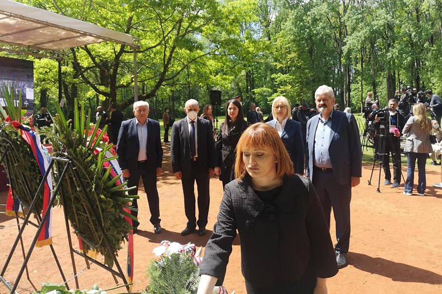 "Prenositi sjećanje na ŽRTVU SRPSKOG NARODA" Delegacija PDP položila cvijeće u Donjoj Gradini (FOTO)
