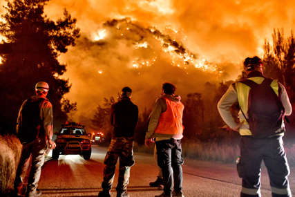 Drugi dan borbe sa vatrom u Korintu: Spaljeno više od 4.000 hektara planinskog terena