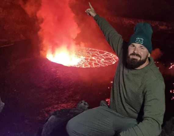 "LAVA JE DOŠLA DO AERODROMA" Kristijan je stajao na vrhu kratera prije nego što je eruptirao, pobjegao iz zemlje u posljednjim trenucima (FOTO, VIDEO)