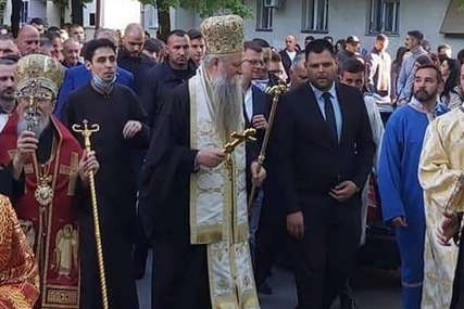 Velika litija u čast Svetog Vasilija Ostroškog: Vladika Joanikije i veliki broj vjernika u molitvenom hodu (FOTO)