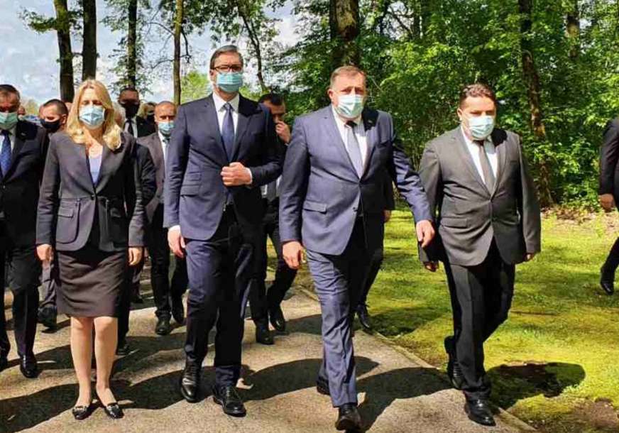 "DA SE NE PONOVI" Stevandić prisustvovao pomenu žrtvama u Donjoj Gradini