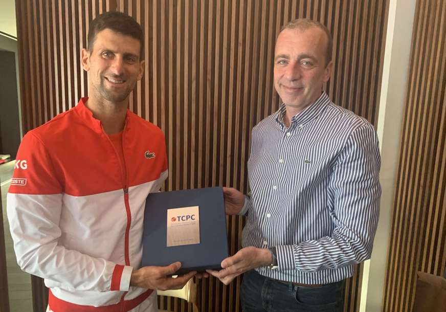 ĐOKOVIĆU PRIZNANJE IZ SRPSKE Milinović: Novak je odlučan da pomogne razvoj tenisa (FOTO)