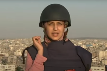 "O Bože, moram sići" Novinarka izvještavala uživo u trenutku rušenja zgrade u Gazi (VIDEO)