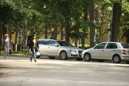 Kriza pokucala na vrata: Oštar pad prodaje automobila u Sloveniji