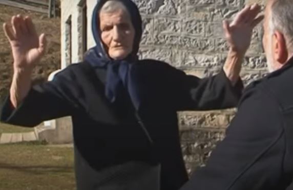 SUPERBAKA IVANKA ODUŠEVILA BALKAN U 92. godini trči, preskače ogradu, živi život punim plućima (VIDEO)