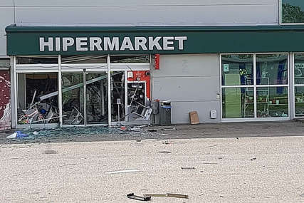 Eksplozija u tržnom centru u Modriči: Meta napada najvjerovatnije bankomat