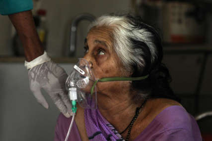 Broj zaraženih prešao 30 miliona: U Indiji za dan više od 50.000 novih slučajeva korone