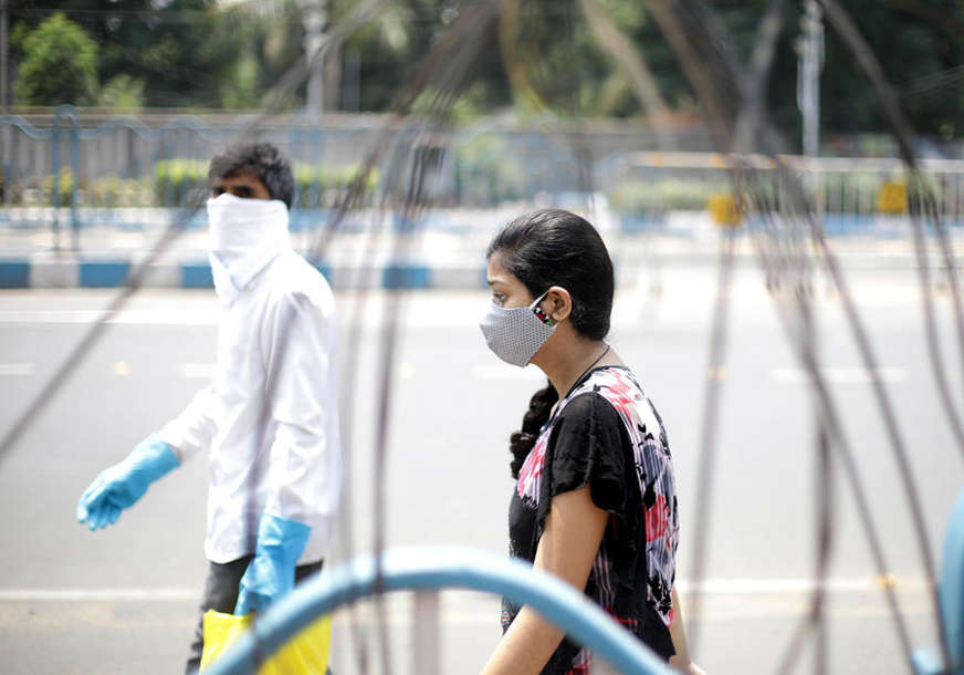 Indija na udaru korona virusa: Još 240.842 nova slučaja, 3.741 osoba preminula