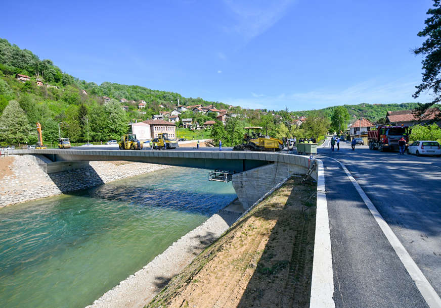 Za radove izdvojeno dodatnih 300.000 maraka: Pri kraju IZGRADNJA MOSTA u Srpskim Toplicama (FOTO)