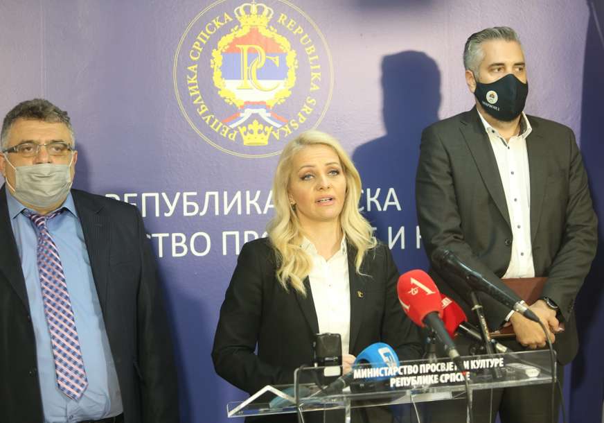 POČELI PREGOVORI Prosvjeti u Srpskoj veće plate za pet odsto