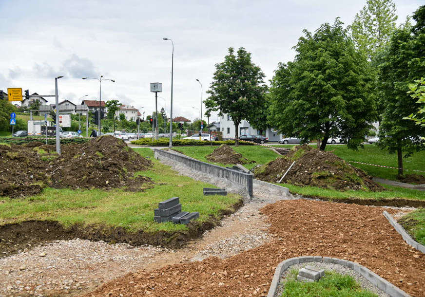 "Ovaj park je posvećen porodici" Počeli radovi na novom parku u Rosuljama