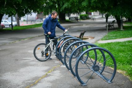 U cilju bolje infrastrukture: Postavljeni novi parkinzi za bicikle