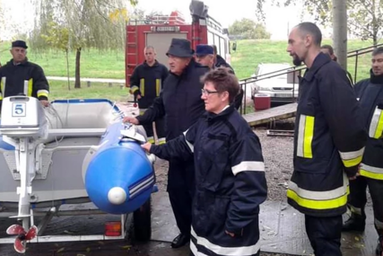 Dva vijeka vatrogasnog staža: U porodici iz Srbije živote spasavaju djeda i roditelji i djeca (FOTO)
